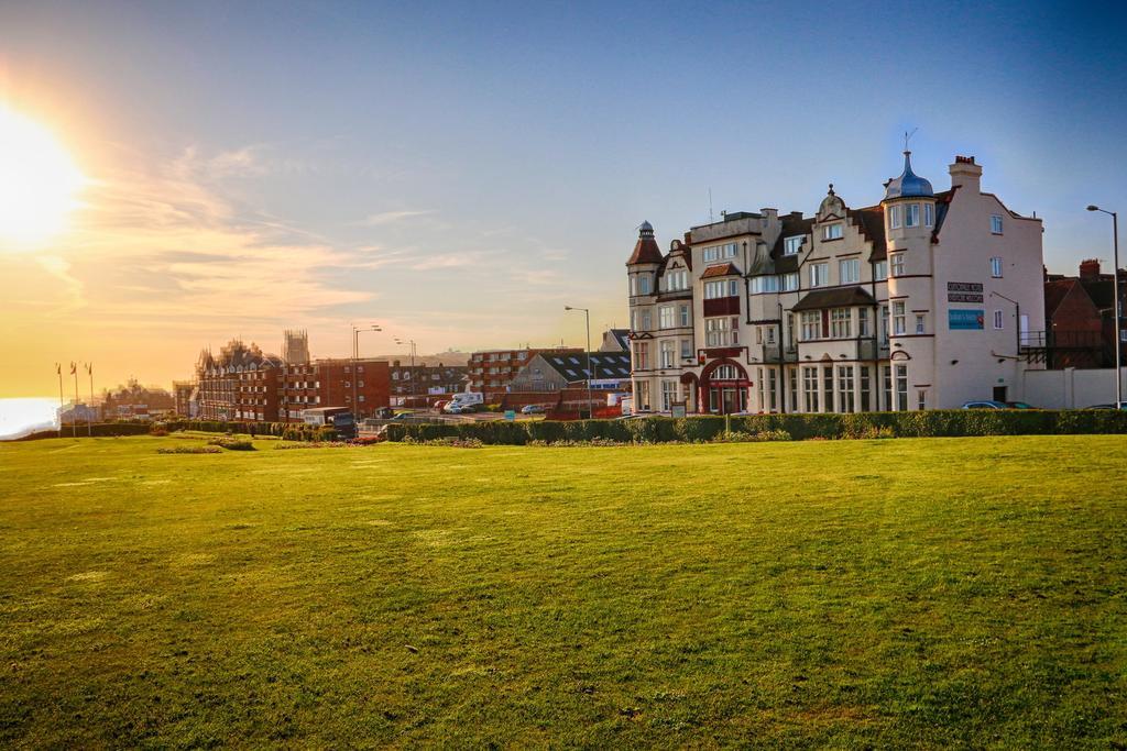 Cliftonville Hotel Cromer Eksteriør bilde